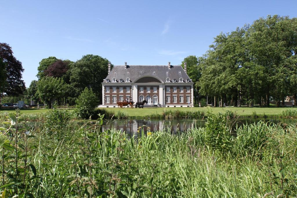 Kasteel Pietersheim Maastricht - Lanaken Hotel Luaran gambar