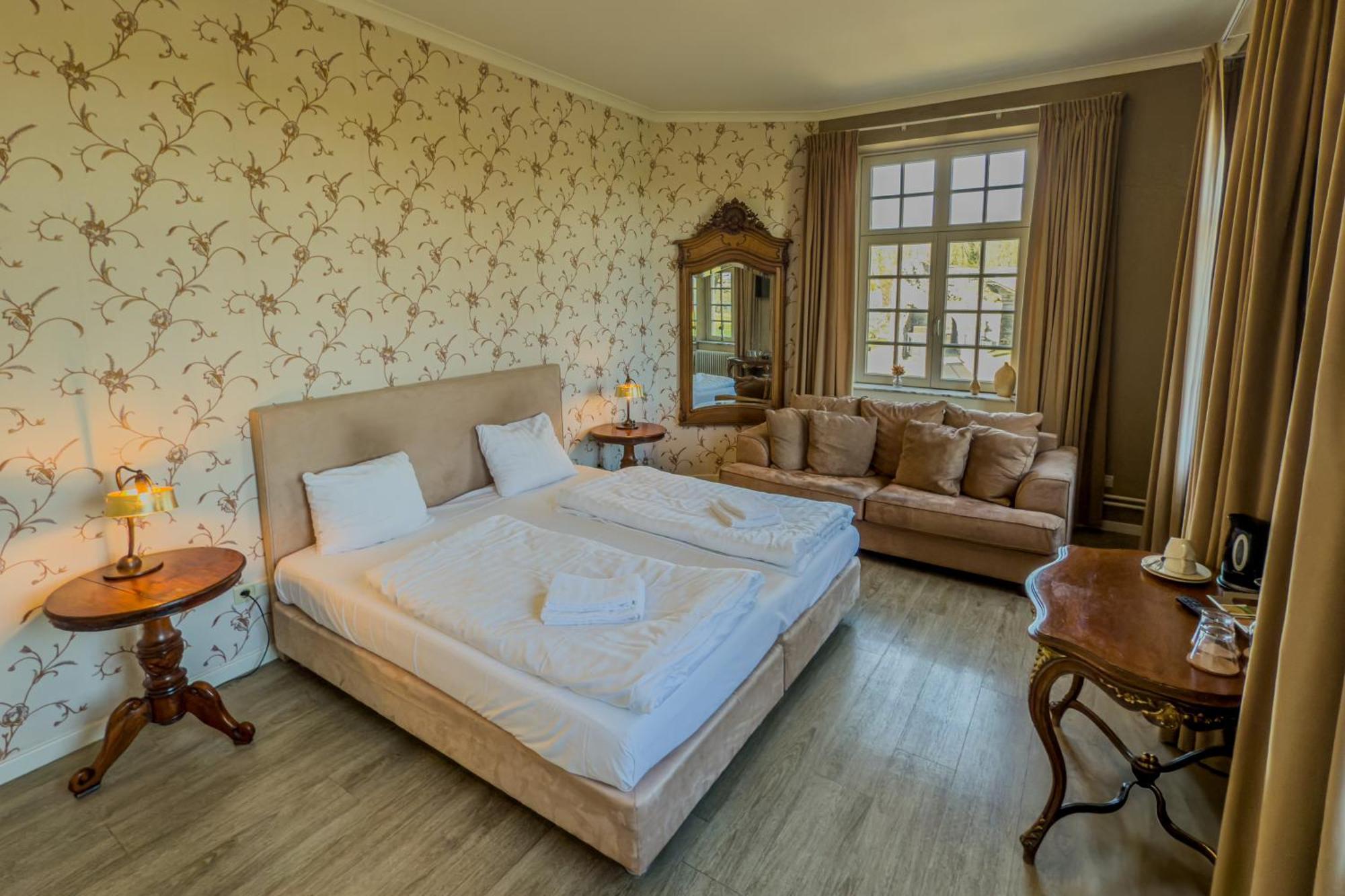 Kasteel Pietersheim Maastricht - Lanaken Hotel Luaran gambar